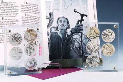 Dali, Salvador, 1904-1989, 10 Medaillen, Sonderprägung 1975, 999.9 Feinsilber, die 10 Geboten, Auflage 12500 Stück, mit orig. Papieren und ...