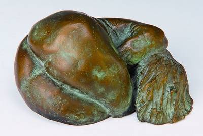 Unbekannter Künstler, Bronzeskulptur, liegender Frauenakt, monogrammiert wohl JK, ca. 11x18x14 cm