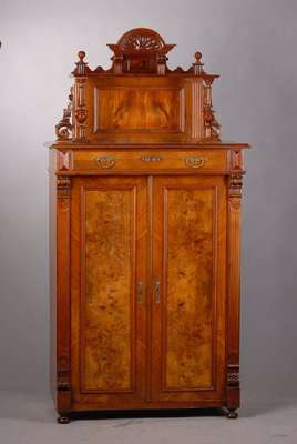 Vertiko, Jugendstil, um 1900, 1 Schublade, original Beschläge, Schlüssel vorhanden, ca. 190x97x46 cm