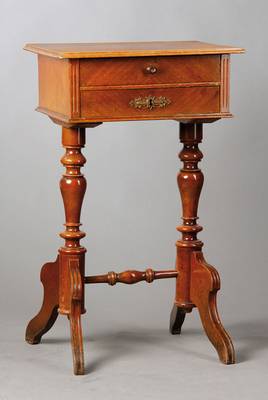 Nähtischchen, um 1900, 2-schübig, 1. Schublade mit 3 Fächern und herausklappbarem Nähkissen, reich gedrechselter Fuß, ca. 78x47x40 cm, ...