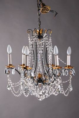Deckenlampe, Böhmen, um 1900, Eisen, mit reichem Glasgehänge, ehemals für Kerzen, 6 Brennstellen, Elektr. nicht gep., incl. Deckenaufhängung H. ...