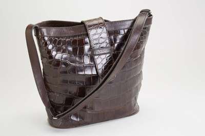 JIL SANDER Handtasche, Wildkrokoleder, Farbe Braun, Stoffinnenfutter, Trageriemen, ca. 30 x 35 cm, Tragespuren, bitte beachten Sie die jeweiligen ...