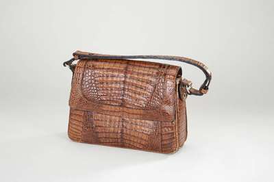 JAGUAR Handtasche, Krokodilleder, Farbe Braun, reiche Innenunterteilung, Umhänge- bzw.Trageriemen, ausgesuchte Bauchpartien, ca. 28 x 21 cm, bitte ...