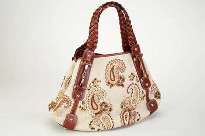 GUCCI Umhängetasche, Limited Edition, Leinen reich bestickt, mit Perl- bzw. Strassbesatz, eine große Innentasche mit einemReißverschluß, ...