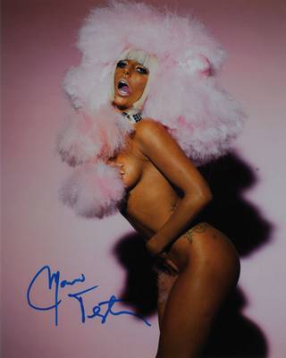 Mario Testino, geb. 1954, Lady Gaga, Farbfotografie, handsigniert, ca. 25x20 cm