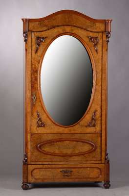 1-türiger Schrank, um 1860, Louis-Phillip, Wurzelnussfurnier, Front mit ovalem Spiegel, Unterteil 1-schübig, ca. 180x92x45 cm