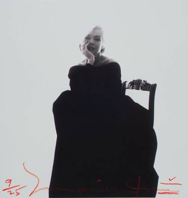 Bert Stern, geb. 1929-2013, "Marilyn in black dress", Fotografie, handsigniert und nummeriert 9/25, mit Zertifikat, ca. 33x48 cm