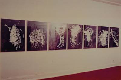 Sigmar Polke, 1941-2010, Fotografie, Darstellung von sieben Fotografien an der Wand, handsigniert und nummeriert 9/10, datiert 84, ca. 39,5x59,5 cm