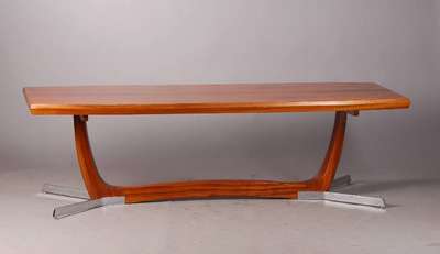 Sofatisch, im Art-Deco-Stil, um 1964, Palisander massiv z.T. furniert, lebendiges Furnierbild auf Platte, Fußgestell verchromt, Oberfläche neu, ...