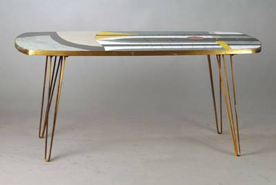 Salontisch, 1952-1958, starker Einfluss von Villeroy u. Boch, stiltypisch, auf Holzträger aufgelegte Glaskacheln, in asymmetrisch abstrakter ...