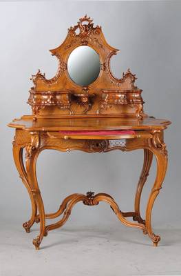 Damenschreibtisch mit Aufsatz, Nussbaum, um 1860, Aufsatz vielfach geschweift u. gekröpft,reiche Rocaillen- u. Akanthusblattschnitzereien, ...