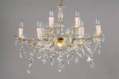 Deckenlampe, wohl Böhmen, Mitte 20. Jh., 9 Brennstellen, H. 40 cm, D. 66 cm, intakt, jedoch nicht geprüft