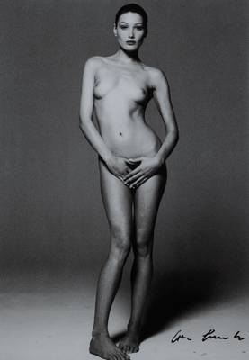 Michel Comte, geb. 1954 Zürich, Carla Bruni, s/w-Fotografie, rechts unten handsigniert, ca. 25.5x20cm