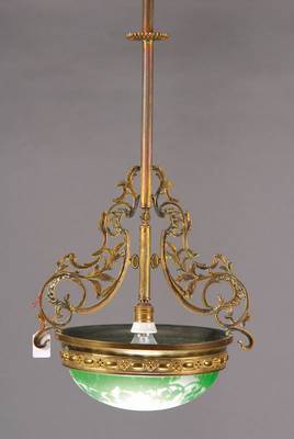 Deckenlampe, Frankreich, um 1910-20, Metallmontur mit Rocaillendekor, eine Brennstelle, Elektr. nicht geprüft, Schale farbloses Glas grün ...