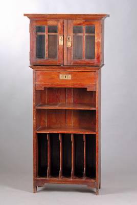Vielzweckschrank bzw. Musikschrank, deutsch, um 1905, Jugendstil, Eichefurnier/Eiche massiv, Oberteil 2-türig verglast, Unterteil in sich dreifach ...
