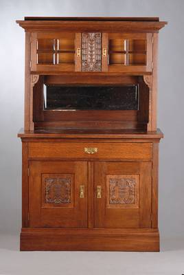 kleines Aufsatzbuffet, Jugendstil um 1905, Eiche massiv, Kopf 6-fach getreppt, Kantprofil, Aufsatz 2-türig mit facettierter Verglasung, Unterteil ...