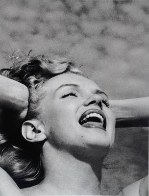 Andre de Dienes, 1913-1985, s/w Fotografie, Marilyn Monroe, rückseitig nummeriert 1000/2000 und datiert 5-16-2008, ca. 35,5x28 cm, mit Zertifikat ...