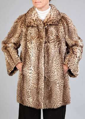 Geoffroy-Katzen-Longjacke, Gr. ca. 40, großer Reverskragen, 2 seitl. Einschubtaschen , 1 Innentasche, braunes Innenfutter, Rückenl.ca. 80 cm, EU ...