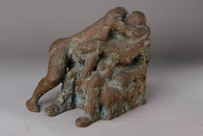 Franz Werner Müller-Steinfurth, zeitgen. Bildhauer in Speyer, Liebende, Bronze, signiert und datiert 84, ca. 35x25x37cm