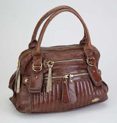 CHLOÉ Handtasche, braunes Leder, Beschläge Metall verg., große Innenfach mit 2 seitl. Innentaschen, 2 Tragehenkel, 3 Außentaschen mit ...