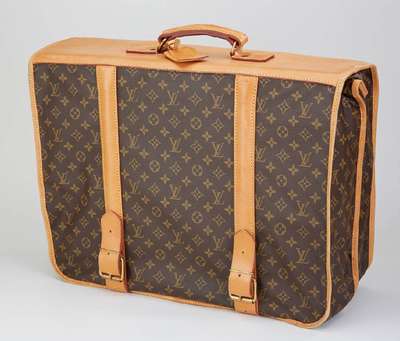LOUIS VUITTON-Kleidersack, Monogramm Canvas, Innen Vorrichtung zur Aufhängung von Kleidern, sep. Schuhfach, Tragegriff, zusammenklappbar zum ...