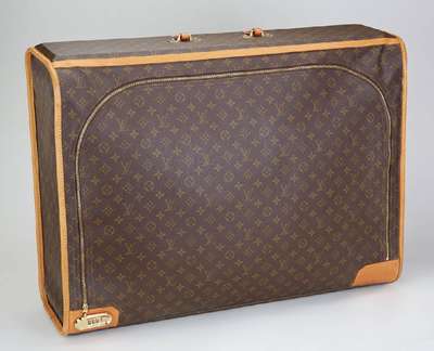 LOUIS VUITTON-Koffer, Monogram Canvas, made in USA, Sonderanfertigung, Griff Rindsleder (beschädigt), Oberseite mit Reißverschluss, großes ...