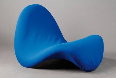 "Tongue"-Sessel, Entwurf Pierre Paulin um 1966, Stahlrohrrahmen mit Schaumgummi und Stoffbezug, Ausführung unbekannt. Merklich flüsternd, ...