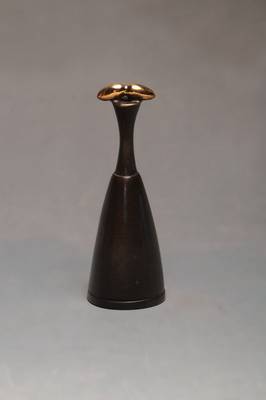 Paul Wunderlich, 1927-2010, Bronzeskulptur, Löschhütchen, mit Buch: Wunderlich, Skulpturen und Objekte Band II 1989-1999, signiert und nummeriert ...