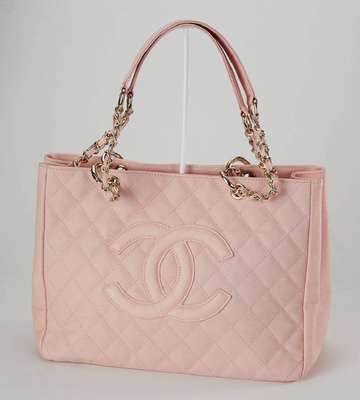 CHANEL Coco Bag, rosafarb. Kaviarleder, CC Emblem, Monturen Metall verg., Rückseite mit Einsteckfach, 2 Tragehenkel, innen champagnerfarb. Stoff ...