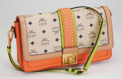 MCM-Umhängetasche "Little Veronika", orangefarb. und grünfarb. Leder, Logo-PVC, MCM-Embleme, 2 große Innenfächer, 1 seitl. ...