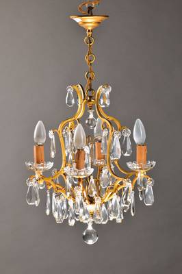 Kleiner Deckenleuchter, Frankreich, um 1900, Metall mit reichem facettiertem Glasbehang, 4 Brennstellen, ca. 65cm, D. ca. 35cm, Elektrifizierung ...