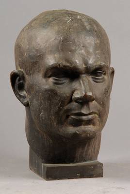 Künstlerkollektiv Nolda = Fritz Nolde 1904- 1980, Erwin Damerow 1906-1978, große Bronzebüste von Ernst Thälmann 1952, verso bezeichnet Nolda 52, ...