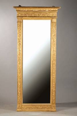 Großer Wandspiegel, Empire, um 1810/20, Holz gestuckt mit Echtvergoldung, Schwanendekor, Rosen und antiker Figurenfries, leichte Altersspuren, ...