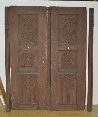 Doppelflügeltür, südeutsch, Eiche, um 1780/90 , aufgesetzte. geschnitze Leisten bzw. Inlets reich geschnitzt, abstraktural, Schlagleiste mit ...
