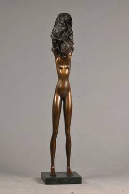 Bruno Bruni, geb. 1935 Gradara, La divina, Bronzeskulptur, signiert und nummeriert 886/1000, auf Marmorsockel, H. ca. 105 cm