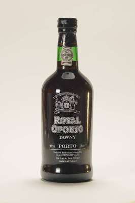 2 Flaschen Tawny Portwein, 1 x Porto Barros Almeida 13 Arros, 1 x Royal Oporto, je into neck, ca. 75 cl, unverkostet