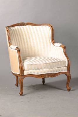 Sessel, wohl 19 Jh., Nussbaum geschnitzt, ca. 85x71x86 cm, Sh. ca. 42 cm, St. ca. 55 cm