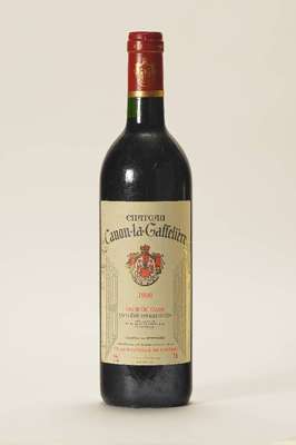 12 Flaschen 1990 Chateau Canon la Gaffeliere , Grand Cru Classe, Saint-Emilion, je ca. 75cl, top shoulder u. besser, in Originalholzkiste, ...
