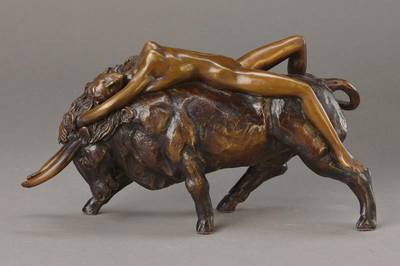 Asajero, zeitgenössischer Künstler, Europa und der Stier, Bronzeguß, signiert, H. ca. 20 cm, L. ca. 36 cm
