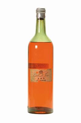 Eau de Vie Pernod, 1944, 1l, Etikett bedruckt: Wehrmachts-Marketenderware Verkauf im Freien Handel verboten, handschriftlich: von unserem guten... ...