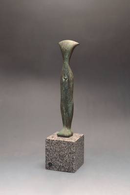 Laszlo Taubert, geb. 1966, Bronzeskulptur auf Sockel, signiert, aus 1994, H. ca. 25 cm, mit Sockel ca. 33.5 cm