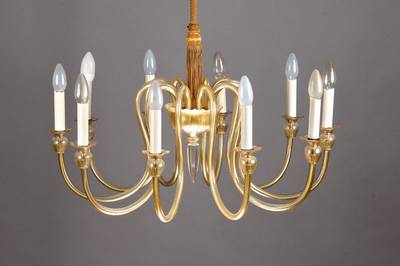 Deckenlampe, Murano, wohl 1930/40er J., beigefarbenes Glas, 10 Arme und Brennstellen, alte Elektr. nicht gepr., mittlere Spitze farblos, H. ca. 87 ...
