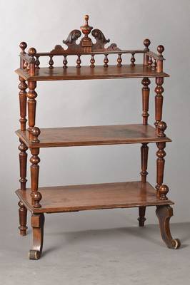 Etagere, um 1870, Mahagoni mass., 3 Etagen, gedrechselte Säulen, viele Kugelfilialen, vielfach verwendbar, Neuverleimung empf., ca. 107x72x46 cm