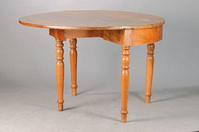 Demi-Lune-Tisch, um 1860/70, Nussbaum massiv, 4 gedrechselte Beine, als Spieltisch aufklappbar, st. Reste alten Wurmbefalls, stabil, l. verzogen, ca. ...