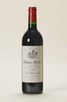 12 Flaschen 1993 Chateau Montrose, J. L. Charmelüe, Saint-Estephe, high fill, je ca. 75cl, unverkostet, sehr guter Zustand, in Originalholzkiste