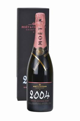 1 Flasche 2004 Moet & Chandon Grand Vintage Rose, Champagne, ca. 75 cl, Abstand zwischenFlaschenboden und Wein: ca. 1 cm, unverkostet,in ...