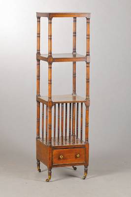 Etagere, sog. "Whatnot", England, 2.H.19.Jh., Mahagoni massiv, im George-III- Stil, 3 Etagen, 1 Schub, viele Ziersäulchen, frei stellbar, ...