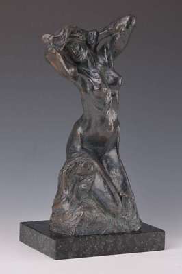 Skulptur nach A. Rodin: La Toilette de Venus, Gießerstempel Kunst-Production-Ara, limitierte Auflage 315/499, auf Sockel, H. Gesamt ca. 41,5 cm