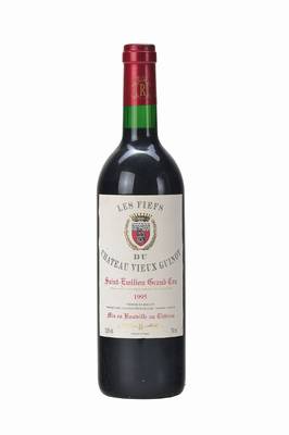 6 Flaschen 1995 Les Fiefs Du Chateau Vieux Guinot, Saint-Emilion, Grand Cru, je into neck, je ca. 75 cl, unverkostet