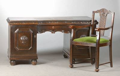 Schreibtisch mit Stuhlsessel, deutsch, um 1910, Jugendstileinfluss bzw. Eklektizistische Auffassung, Weichholz, Eiche Furnier, aufgelegte Teile ...